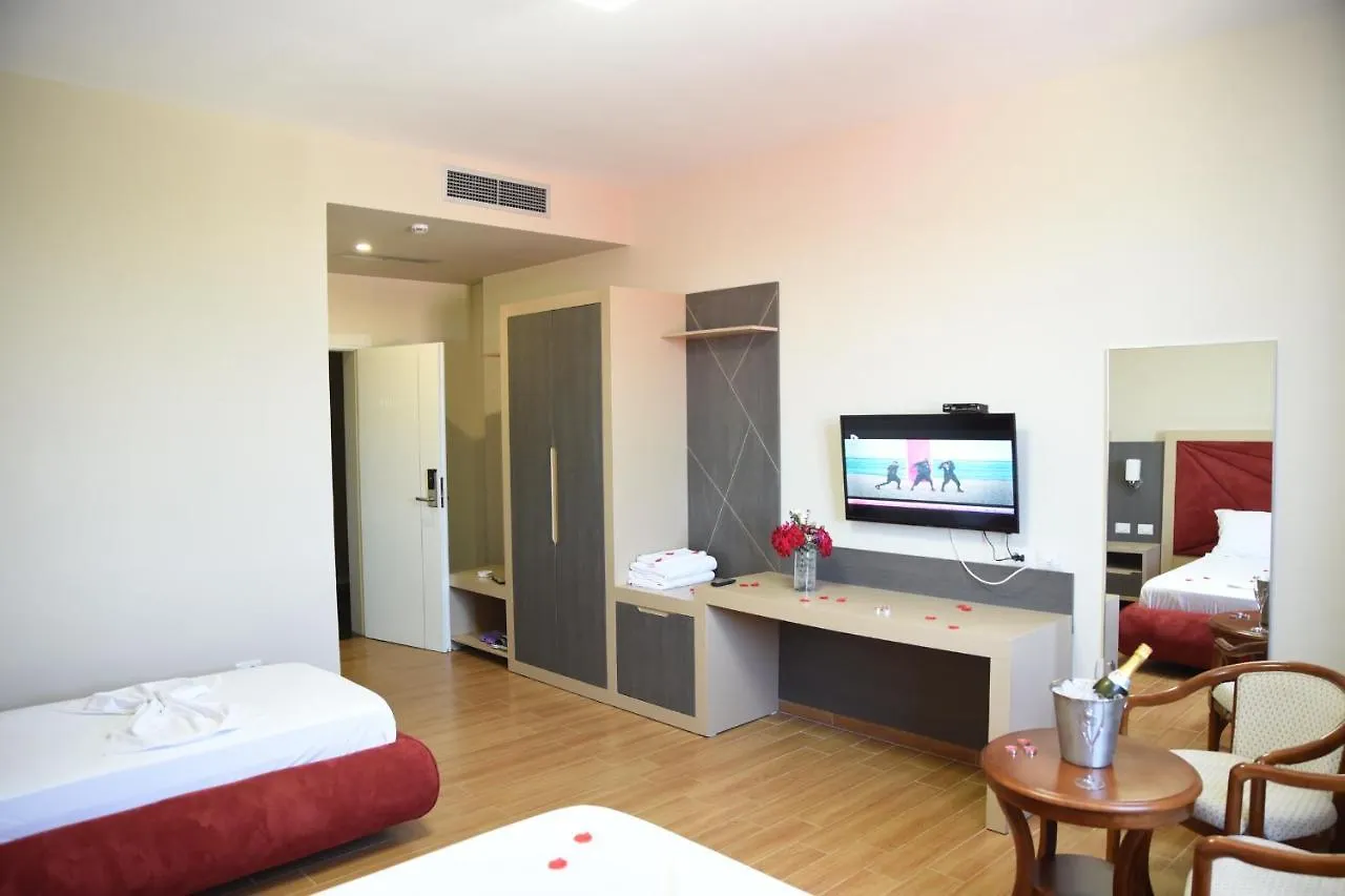 Hotel Fjortes Palace Vlorë