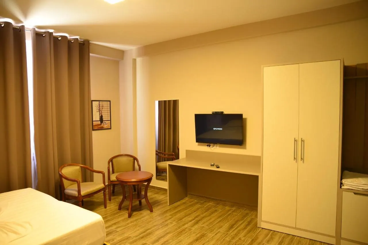 Hotel Fjortes Palace Vlorë